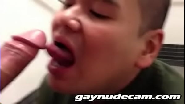 Got fucked bareback in public toilet