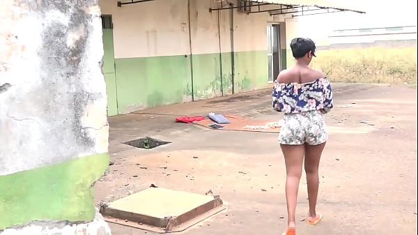 OH MY GOD!!! The big-dicked head boy finally fucks a short classmate with his long cock at the principal's window. Subscribe to my RED please