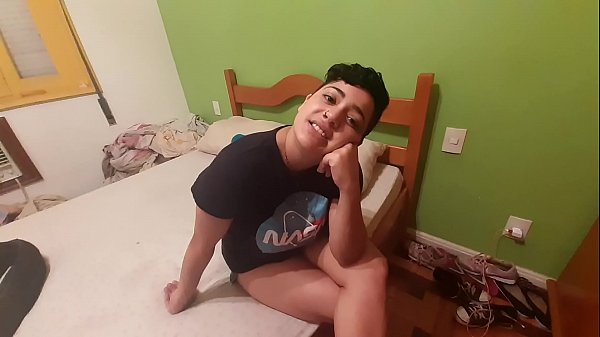 DUDA HUGNEN SENDO CHUPADA MAIS UMA VEZ PELO BLUEZAO S&Oacute; QUE DESSA VEZ ELA ESTA MENSTRUADA  