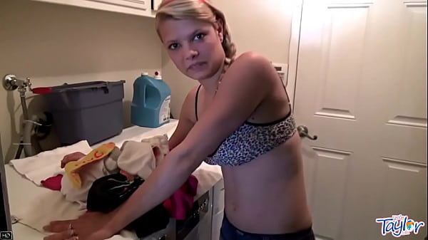 Sexy American Blonde Teen Little Taylor  