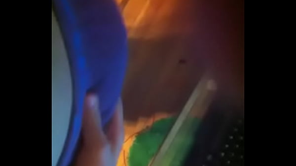 Chico Argentino muestra Su verga 