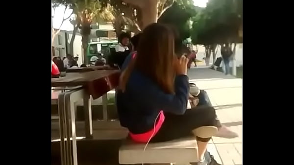 VIDEO DE UN CELULAR ROBADO VENECA FOLLANDO  con un charapa