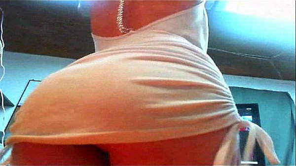 Upskirts and Booty Shaking on XCam  