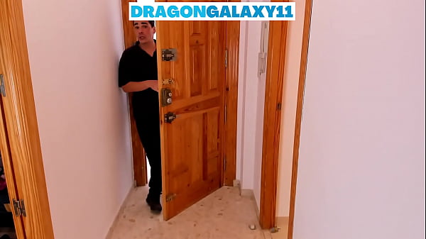 THE DELIVERY MAN WON'T BE ABLE TO GET TO BED I'M GOING TO FUCK HIM AT THE ENTRANCE OF THE APARTMENT  