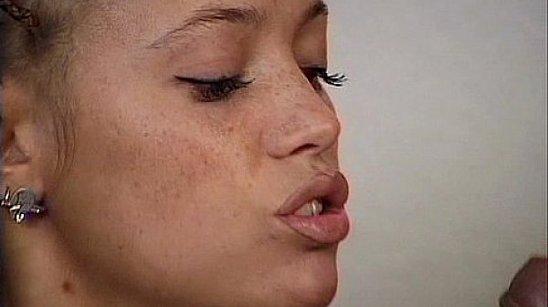 JuliaReaves-Olivia - Piss Du Sau - scene 9 - video 1 girls fetish boobs hard panties