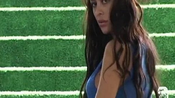 71683934001 737107698001 larissa--behind-the-scenes--brazil