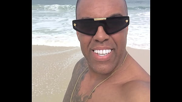 Negro mais lindo de Copacabana.