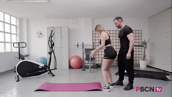 PORNBCN 4K The personal trainer fucker Emilio Ardana y Ol&eacute; with the hot teen latina Pamela Silva and her big ass // Training with happy end full clip subtitled on YOUTUBE LINK in the VIDEO subscribe and click the bell because more are coming soon ;