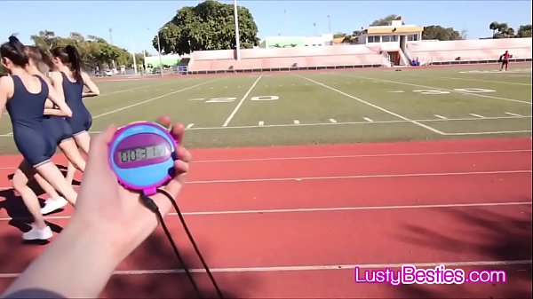 Running and licking pussy.. these besties know how to live