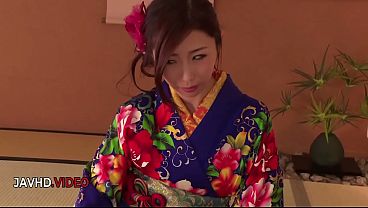 Elegant Kimono Seduction: Intimate Encounter with a JAV Star 