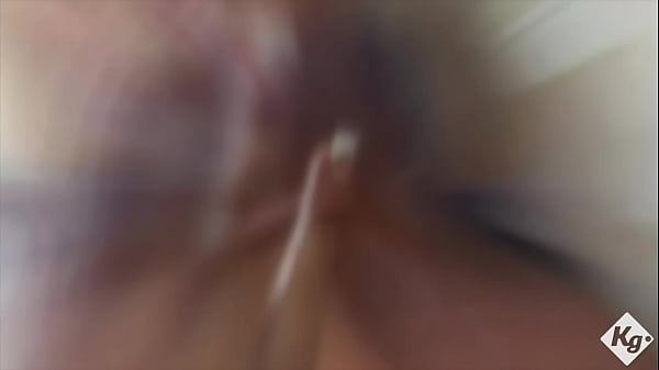 Fit Blonde MILF Tia Layne Offers Her Juicy Cunt To The Handymen