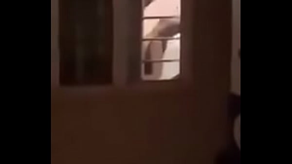 qu&ecirc;n đ&oacute;ng cửa, bị ph&aacute;t hiện, chịch trong kh&aacute;ch sạn