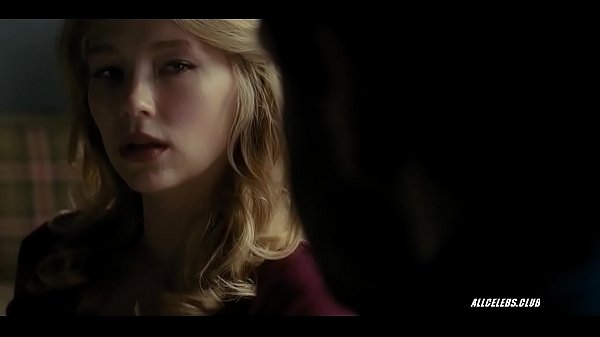 Haley Bennett - The Girl on the Train
