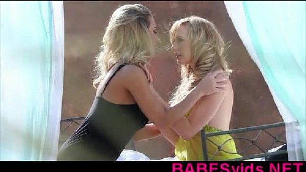 Amateur Porn With A Hot Real Beauty ()