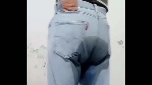 Me orino en los pantalones con mis pa&ntilde;ales de tela y de paso tre deliciosos orgasmos