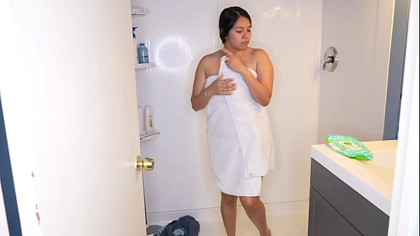 Latin Hottie Wets Jeans, Cotton Panties, Gets Naked and Showers Curvy Body  