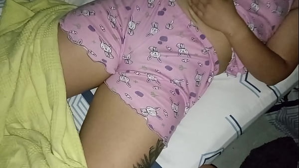 Ella me pidi&oacute; grabar lo que iba a hacer y me mostr&oacute; su vagina