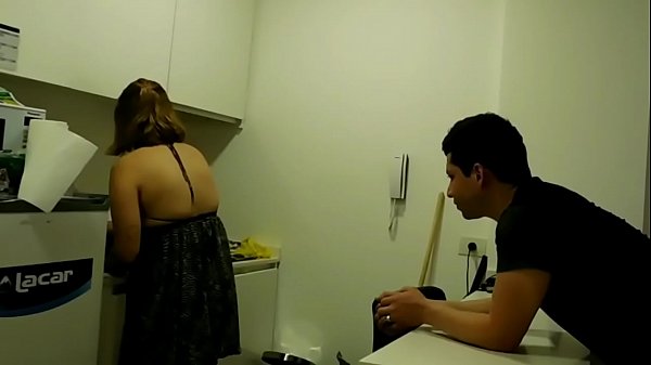 vienen a buscar  a mi sobrinastro y  me canse  de chuparsela , mientras  espera...