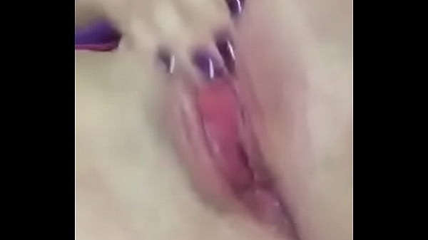 Esposa gozando lembrando do corno vendo ela dando pra outro - Parte 2!