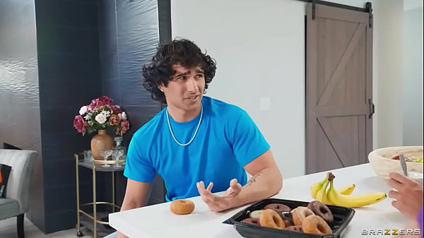 Gamer Stepmom / Brazzers/ Enter XVPROMO