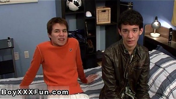 Gay sex Leon Cums while getting his donk pummeled hard! He later gets