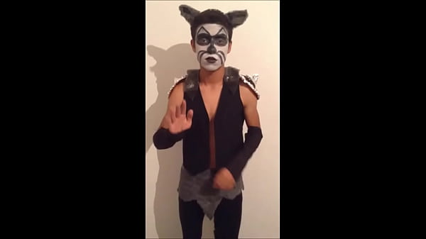 el mapache concurso al extremo por bajo de gene simmons