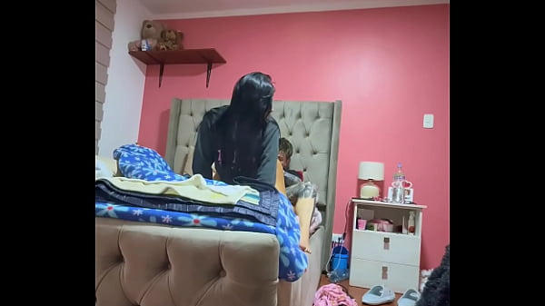 Grabo a escondidas follando a mi cu&ntilde;ada cachonda de 19 a&ntilde;os ( AMATEUR REAL )