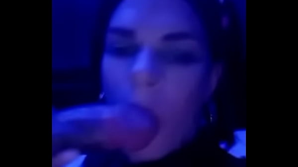 Crossdresser sendo bem vagabunda no carnaval 