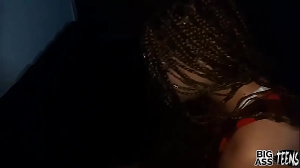 Puta hermana ninfomana me amarra y me coge se mete mi polla por su culo duro hasta correrme en su co&ntilde;o y en su boca traga y chupa leche la puta de mi hermanastra Xvideos Big Ass