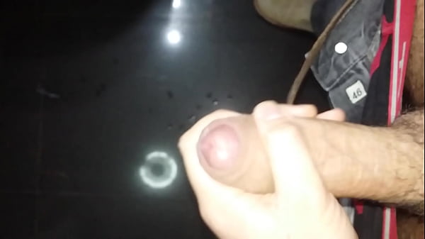 S&aacute;tiro nuevamente se masturbas hasta acabar