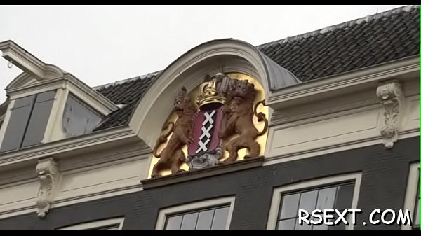 Lustful chick gives sexy blowjob 