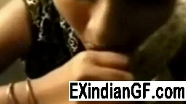 Desi cutie knows how to suck