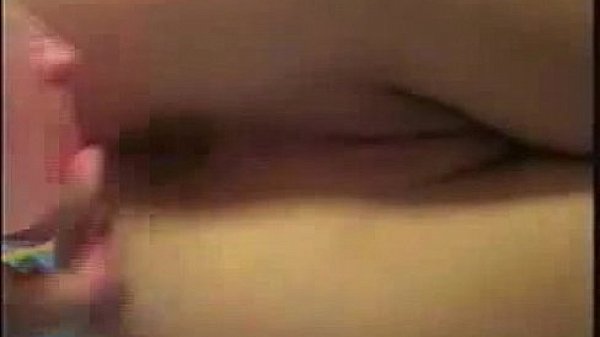 Amateur couple tries buttplug in gf asshole