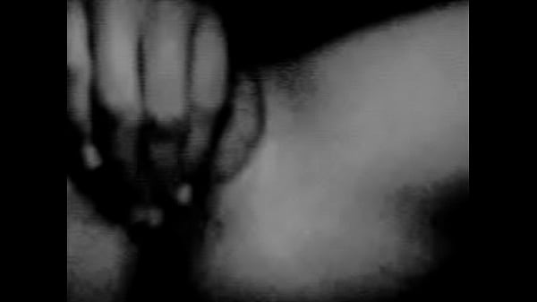 dedeandose con 4 dedos  