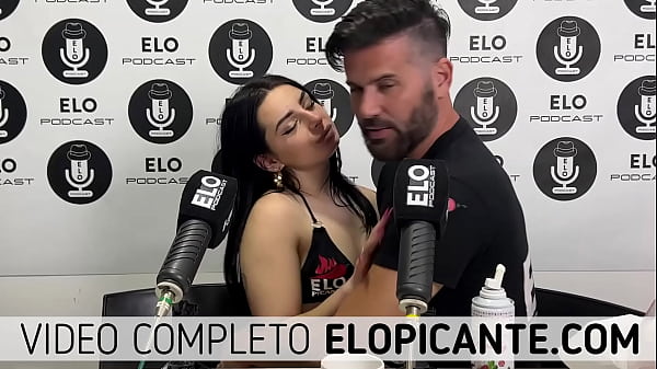 A ESTA JOVENCITA ARGENTINA LE GUSTA TRAGARLA TODA