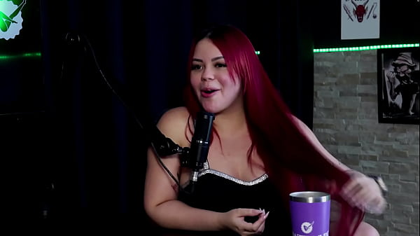 A experi&ecirc;ncia na casa de swing, perde o tes&atilde;o se o homem n&atilde;o for cheiroso, seu dom &eacute; a sentada e seu pau ideal... - Bad Aninha (SHEER/RED)