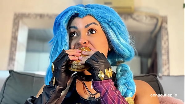 Jinx Cosplay Eating McDonald&rsquo;s with Burps and Belly Noises  