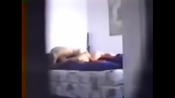 couple baise en camera cachee - 2