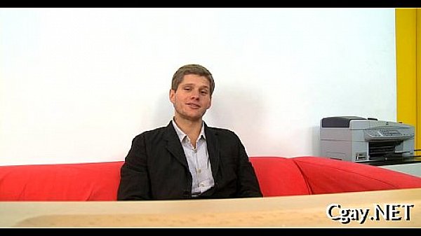 Blowjob for nice-looking gay dude 