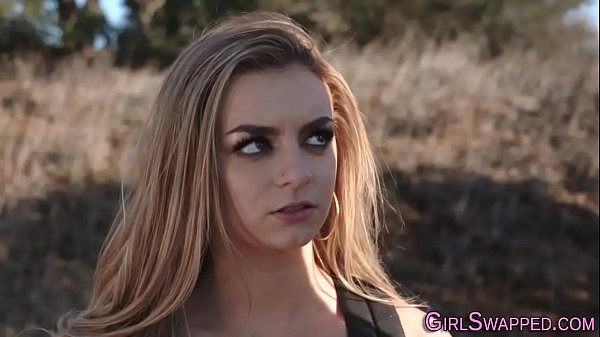 Teen gets facialized