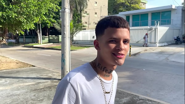 As promised we have a sequel with Calvin Junior ready for you! We took Calvin to our hotel room to experience proper handjob by Mr. Hand Jobs himself, oil him out, and give every muscle in his body proper tune up, including the most important muscle of  