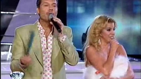 Virginia Gallardo - Bailando 2010 - Strip Dance