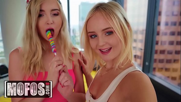 Summer Scissor - MOFOS 