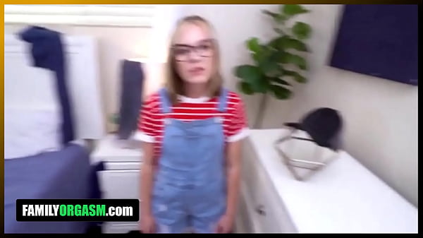 Burglar Teen Stalked while Robbing