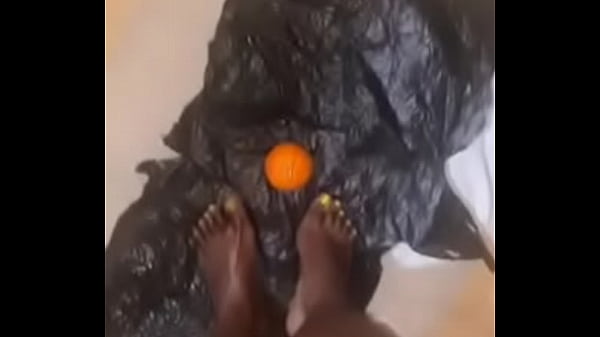 Kreamyempress smashes fruit