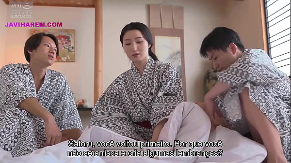 Madrasta n&atilde;o resiste e d&aacute; pra dois afilhados - LEGENDADO