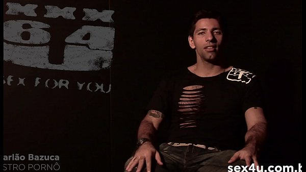 Carl&atilde;o Bazuca fala de como iniciou na carreira e tornando-se um astro porn&ocirc; no Brasil e no exterior - Demo