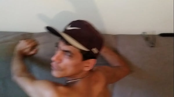 Dando o rabo pro neg&atilde;o 