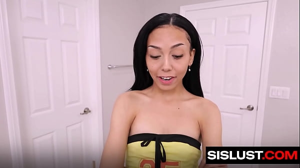 Stepsister Keeps Surprising Him in The Most Unexpected Places - Sislust