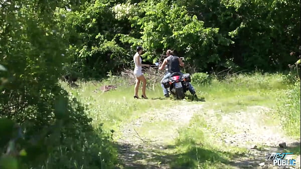 Sexy babe enjoy public fuck with stranger, facial cum included